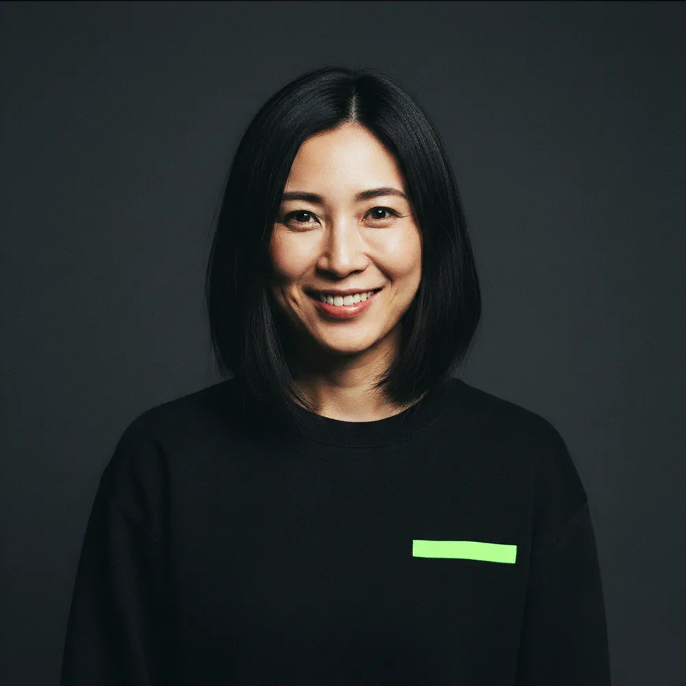 中学校教員から広報/SNS炎上工作員に転職した43歳の日本人女性